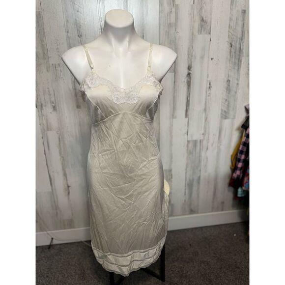 Night gown dress - Picture 1 of 6